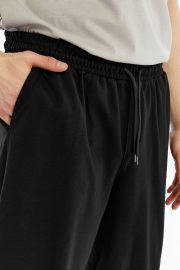 Erkek Oversize Duble Paça Penye Şort - Siyah - Görsel 2