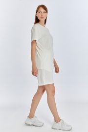 Kadın Oversize Duble Paça Penye Şort & Tişört Takım - Beyaz - Görsel 8