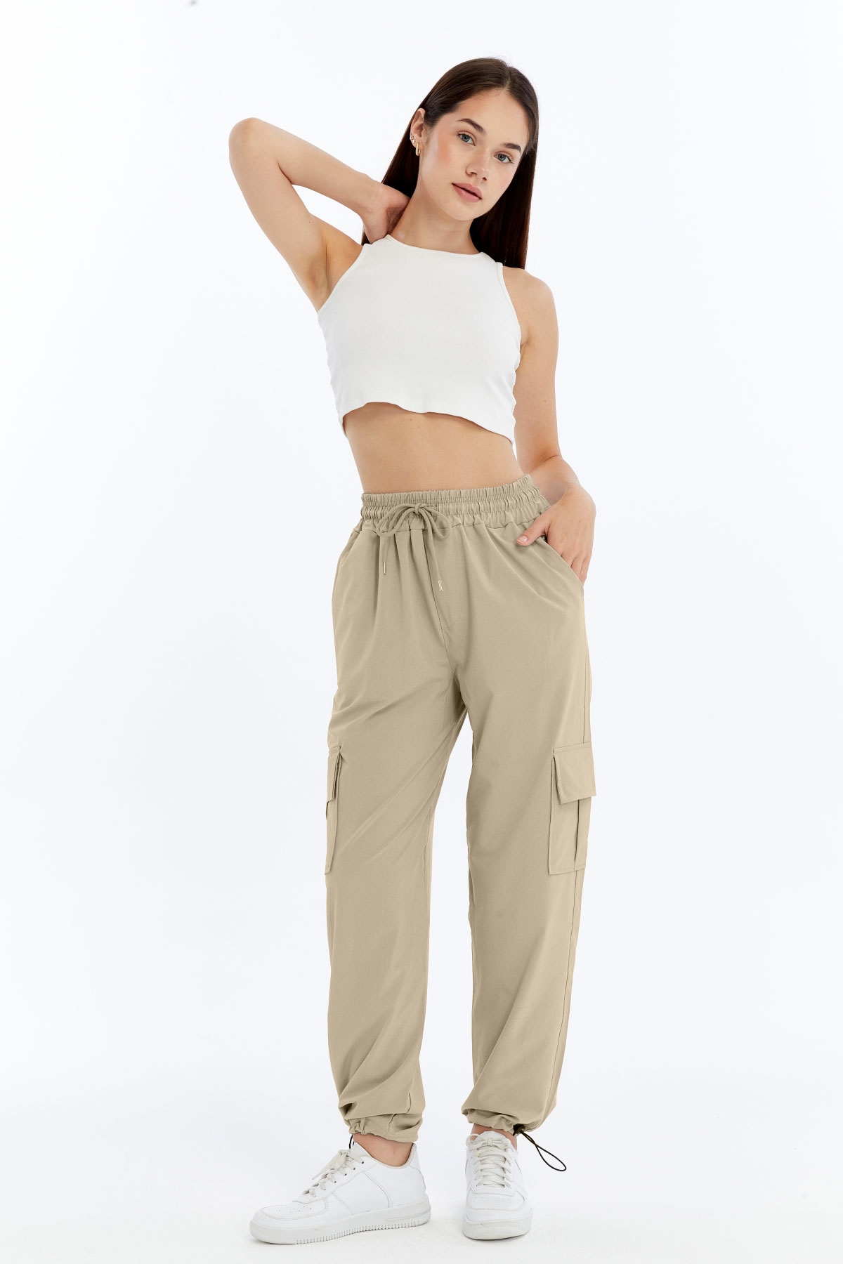 9 Kadın Oversize Paraşüt Kumaş Kargo Cep Pantolon - Bej - Görsel 1